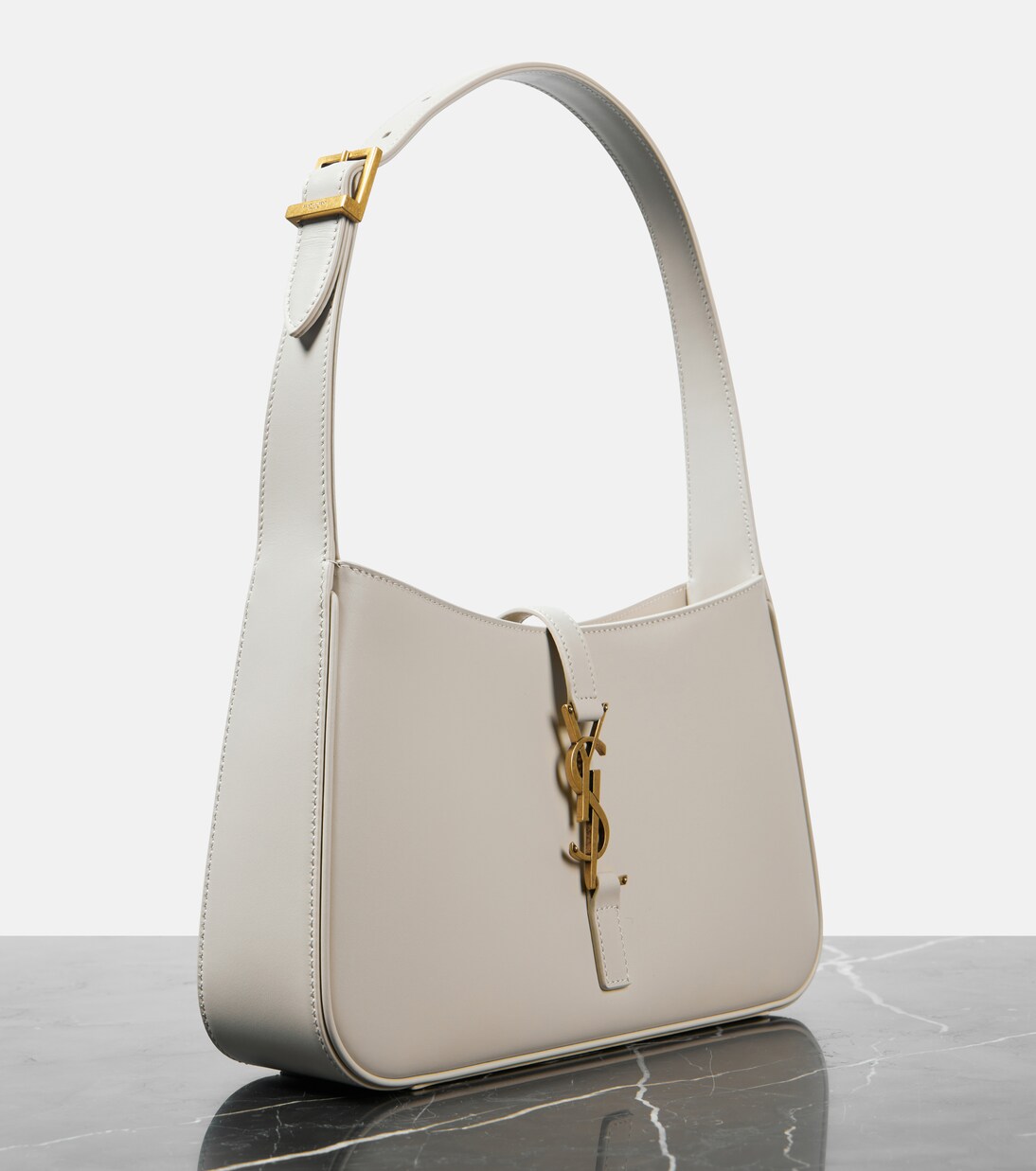 Le 5 à 7 leather shoulder bag in white - Saint Laurent | Mytheresa