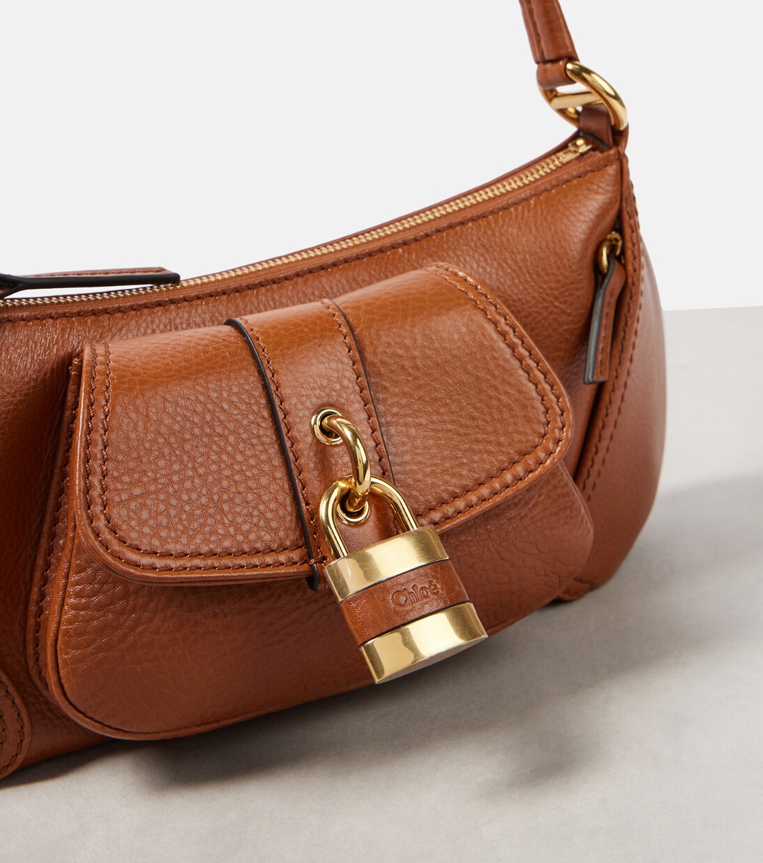 The 99 Small leather shoulder bag in brown - Chloe | Mytheresa