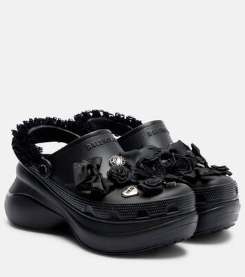 x Crocs Jibbitz platform mules in black - Balenciaga | Mytheresa
