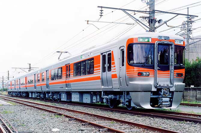 ○ JR東海313系8000代「セントラルライナー」