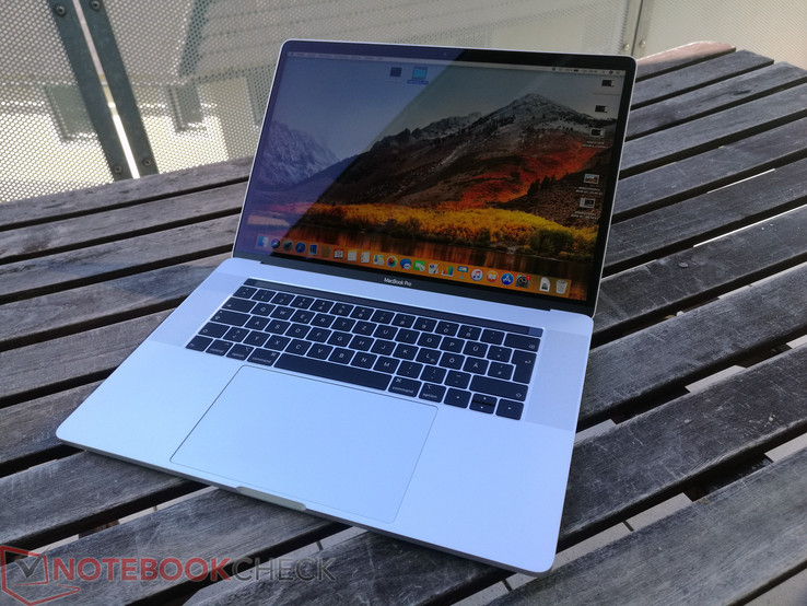 Apple MacBook Pro 15 2018 (2.9 GHz, 560X) - Notebookcheck-tr.com
