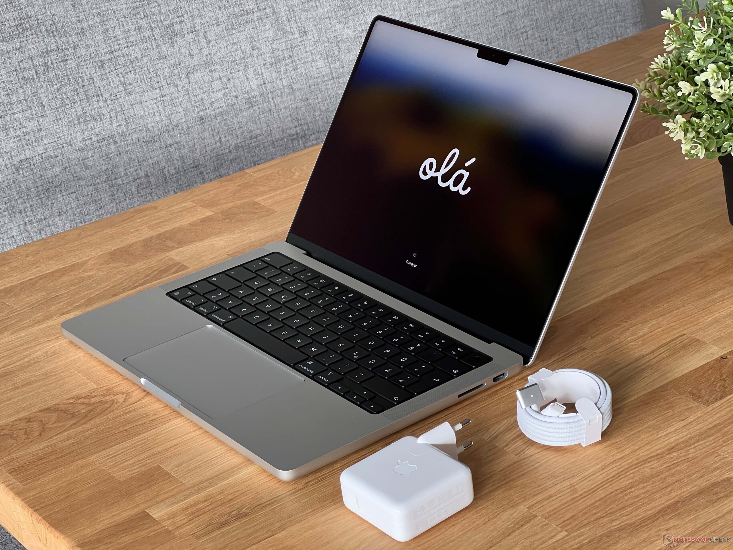 Apple MacBook Pro 14 (2023) with M3 chip, 16 GB of RAM, and 512 GB