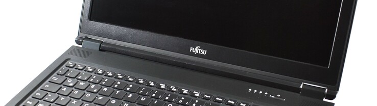 Fujitsu Celsius H780 (i7-8850H, P2000, FHD) Workstation Review