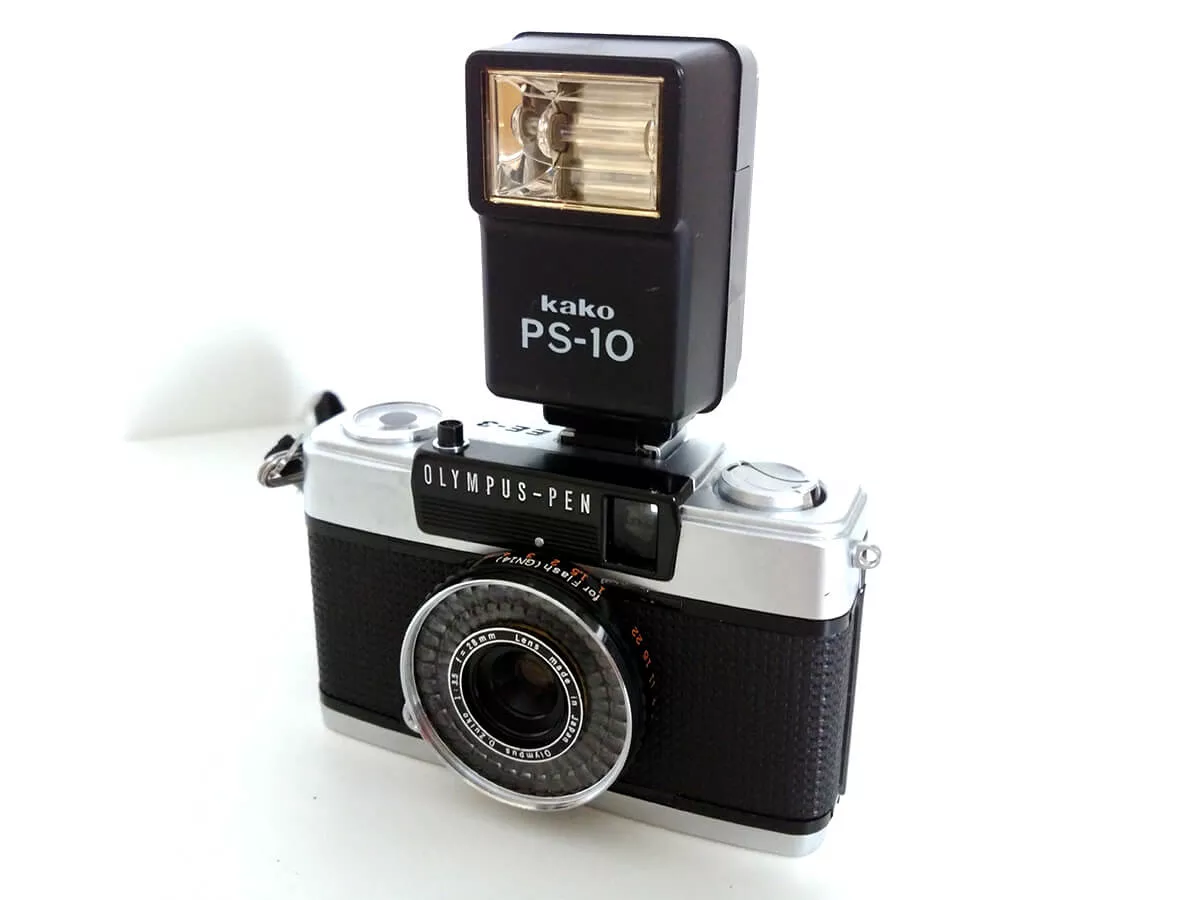 OLYMPUS PEN EE-3 / EE3 カメラ ストロボ装着テスト OLYMPUS PEN EE-3