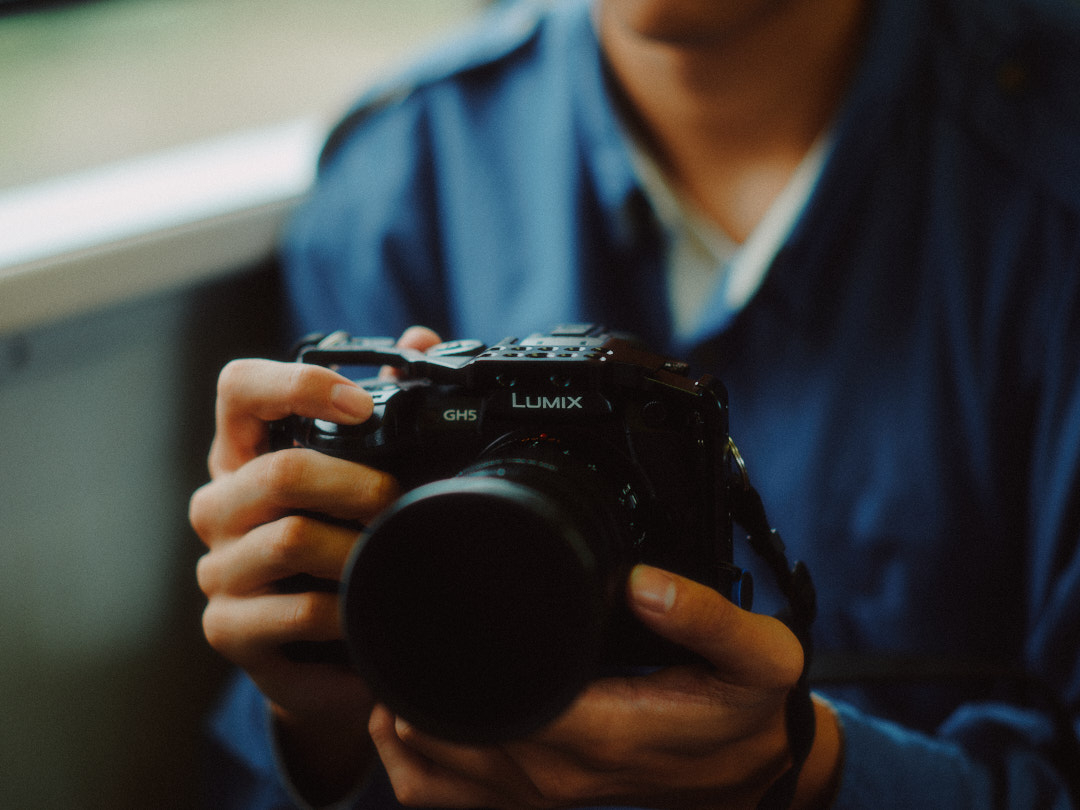 作例あり】GH5は10bitでLog撮影できるのに7万円で買えて最強 - ななしき