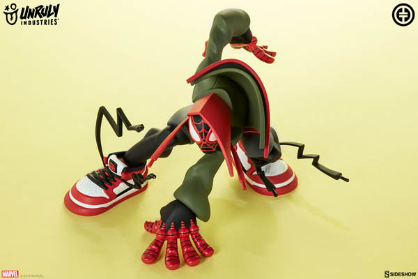 アンルーリー・インダストリーズからスニーカーを主張したグラフィティ