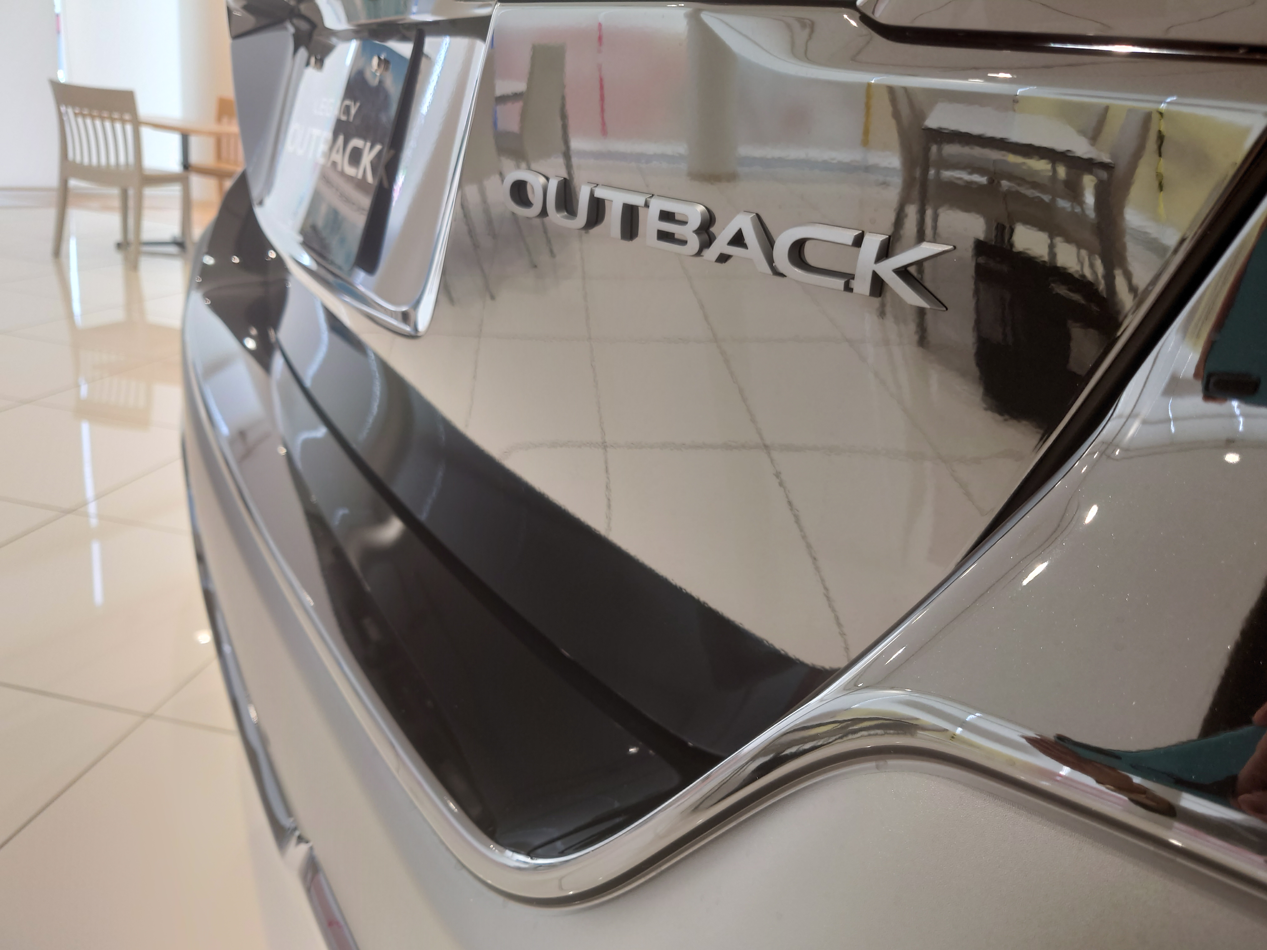 展示車情報】旬な車！レガシィアウトバックが届きました | スタッフ