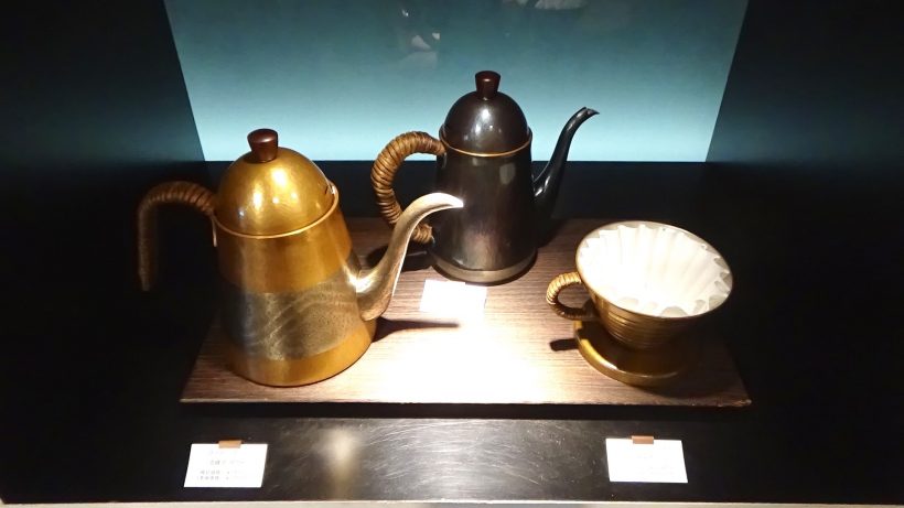 積極的な海外展開とオープンファクトリーに挑む鎚起銅器の老舗、株式