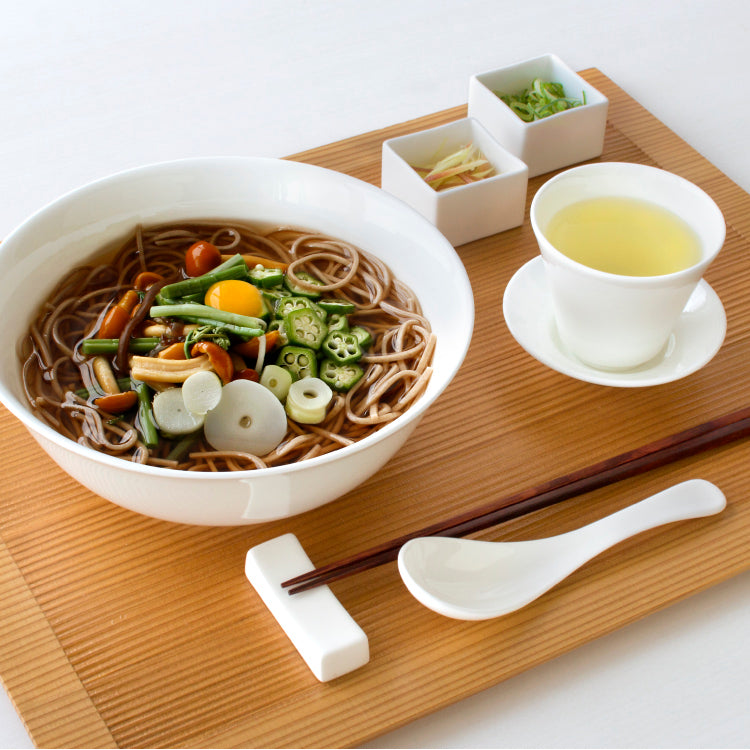 白いブランド食器｜ペア7.5cm湯呑 (145cc)&ソーサー｜EXQUISITE