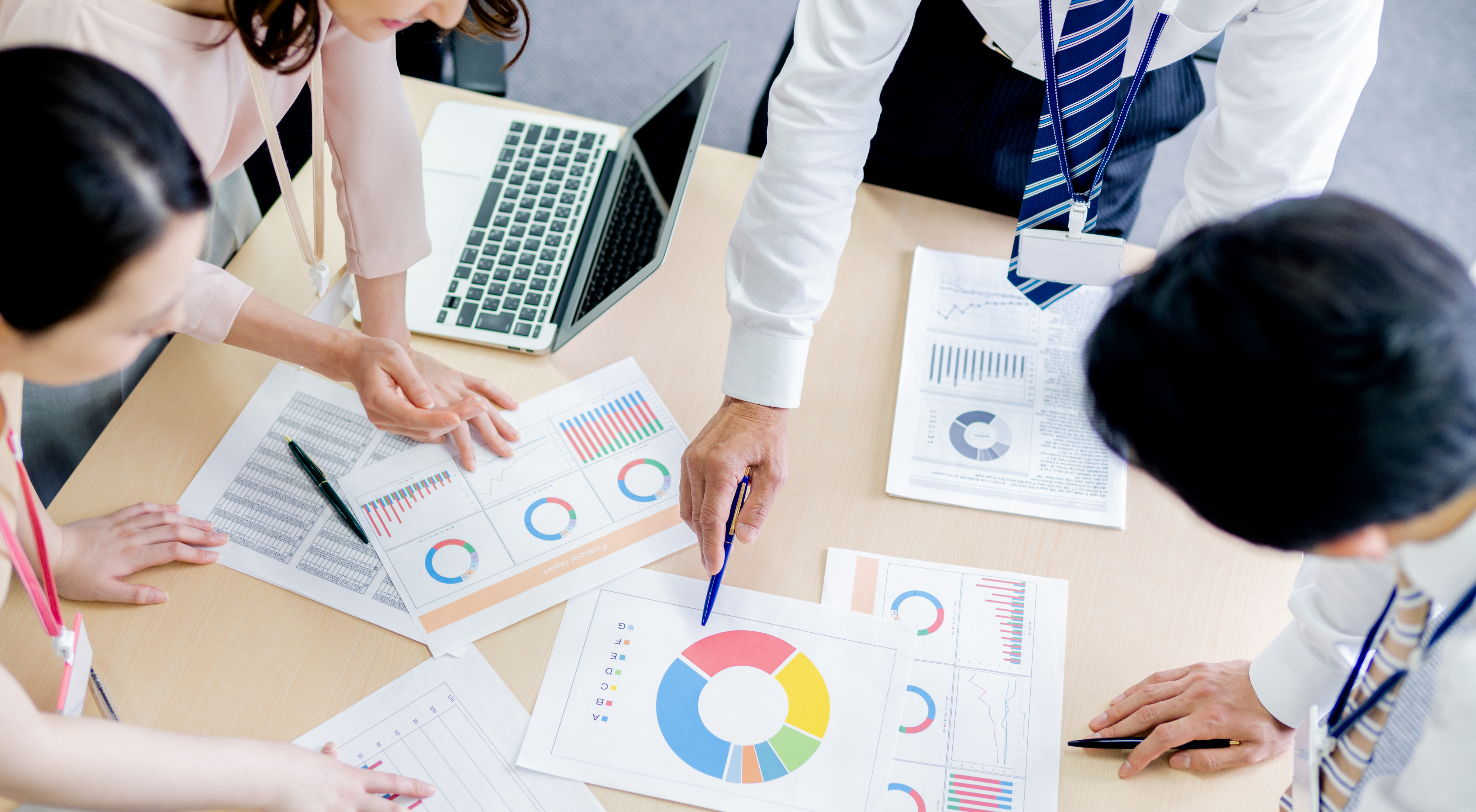 デジタル&データマーケティング市場分析2025-2027 | 日経メディア