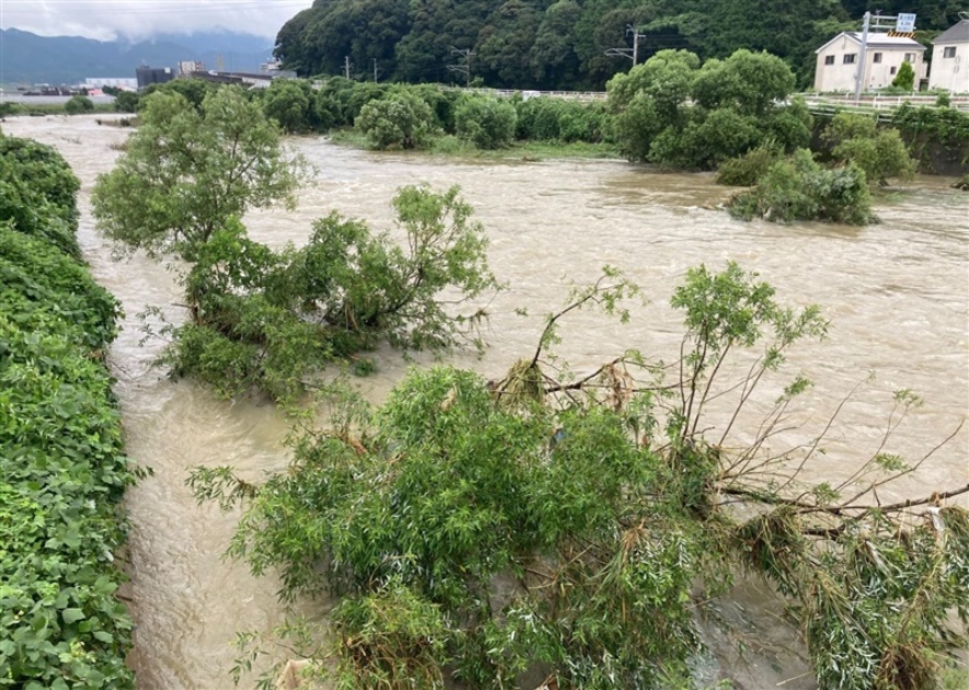 朝倉市、東峰村「また雨」嘆き 福岡市でも護岸崩れや冠水被害【大雨