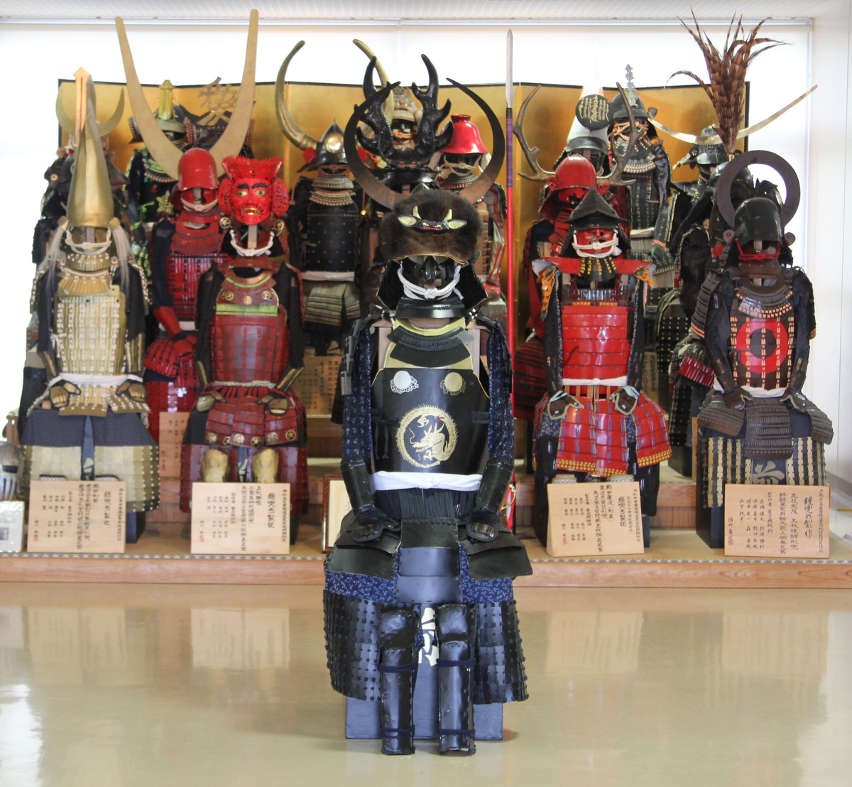 福岡・香椎工高3年生が後藤又兵衛の甲冑製作 9カ月かけ板金や溶接の