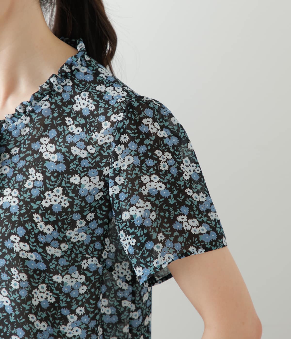 ブロッサムプリント Vネックフリルブラウス(51653110-2024