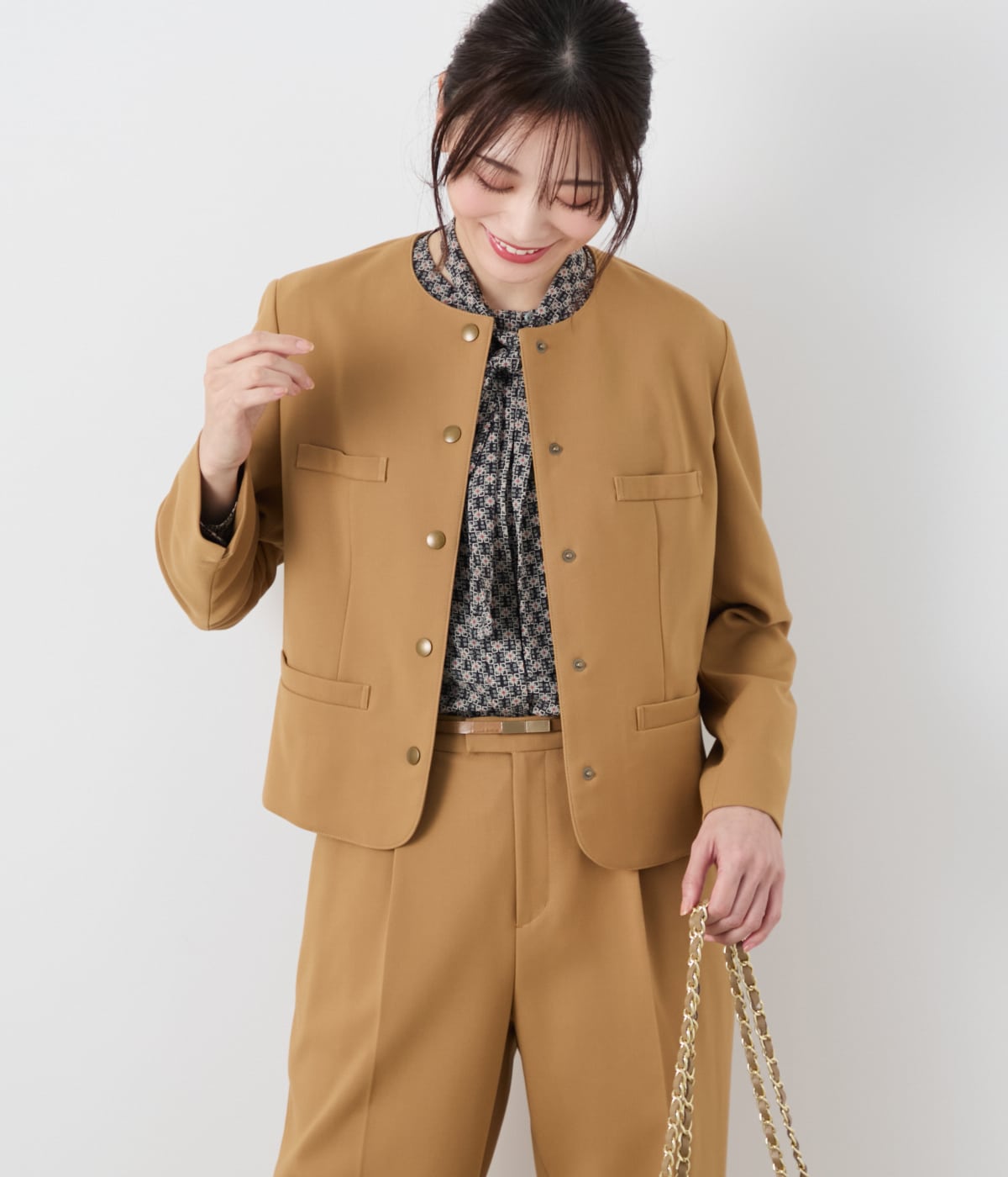 ウォッシャブル】コンパクトダブルクロス ドット釦ノーカラー