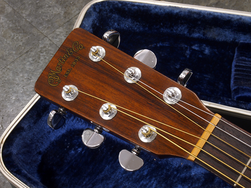 Martin D-18 1977年製 税込販売価格 ￥228,000- ビンテージ 状態良好の
