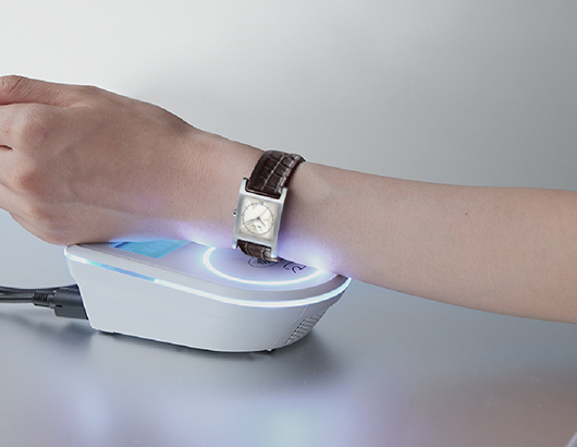 wena Hanae Mori manuscrit | スマートウォッチ | ソニー