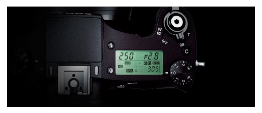 RX10(DSC-RX10) 特長 : 表現へのこだわりに応える操作性 | デジタル