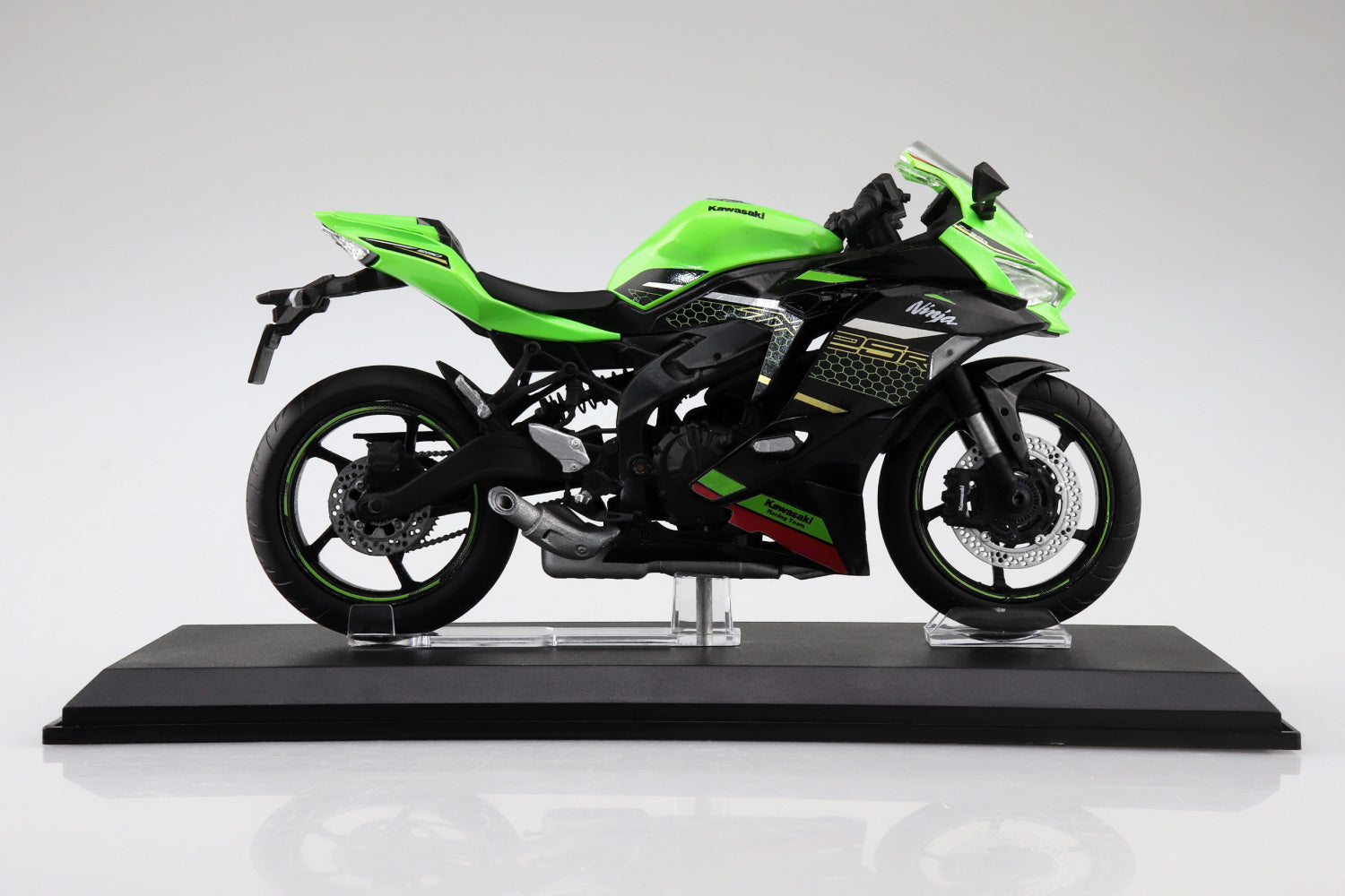 1/12 KAWASAKI Ninja ZX-25R ライムグリーン×エボニー – SOOTANG HOBBY