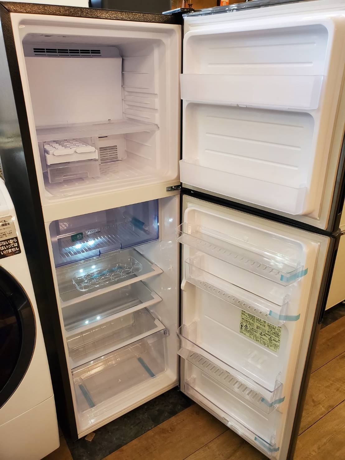 ☆展示品 SHARP シャープ 225L 2ドア冷蔵庫 2020年製 2WAYフレッシュ