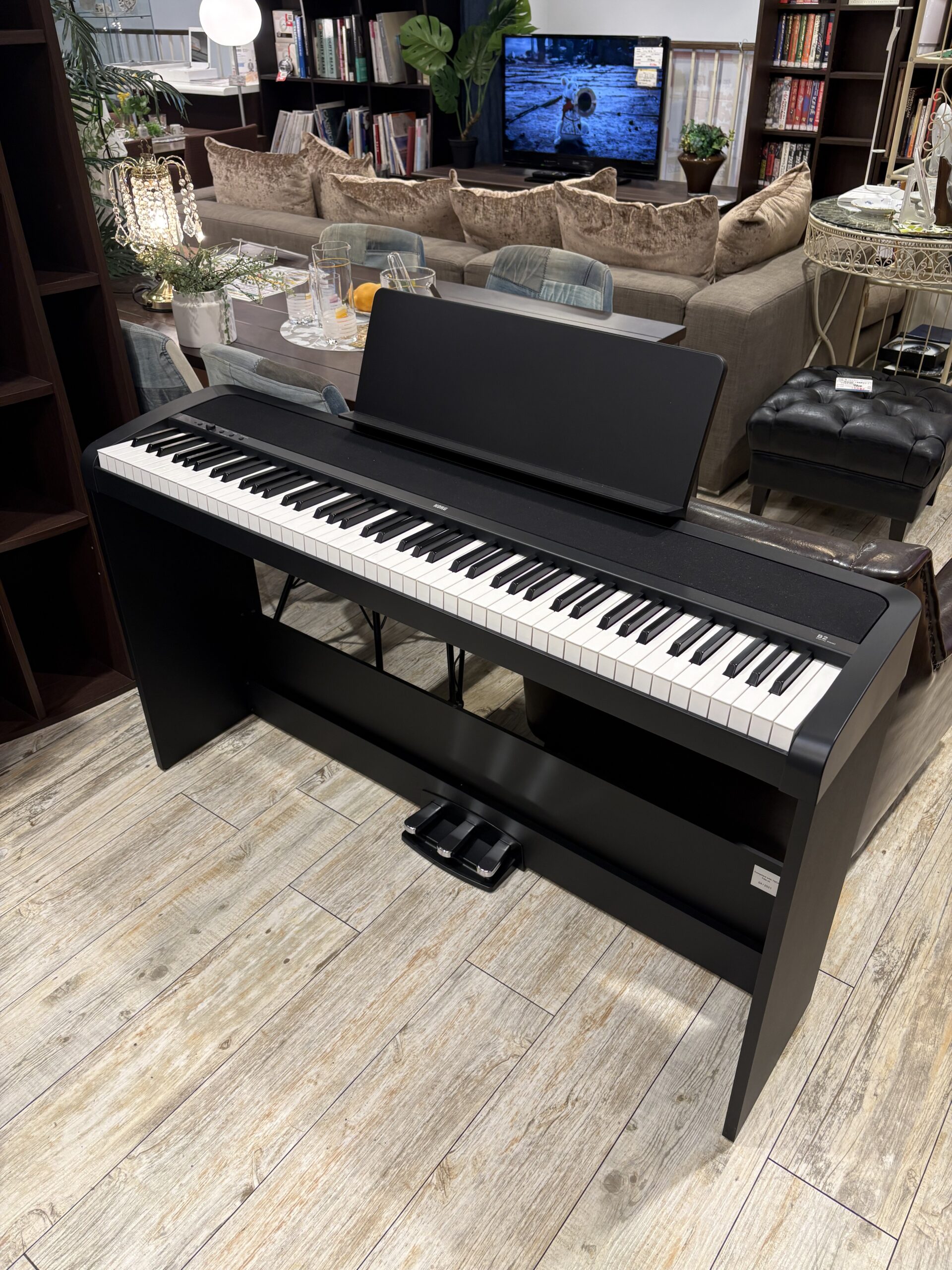 中古品】 電子ピアノ KORG B2 2021年製 スタンド付き 88鍵盤 買取しま