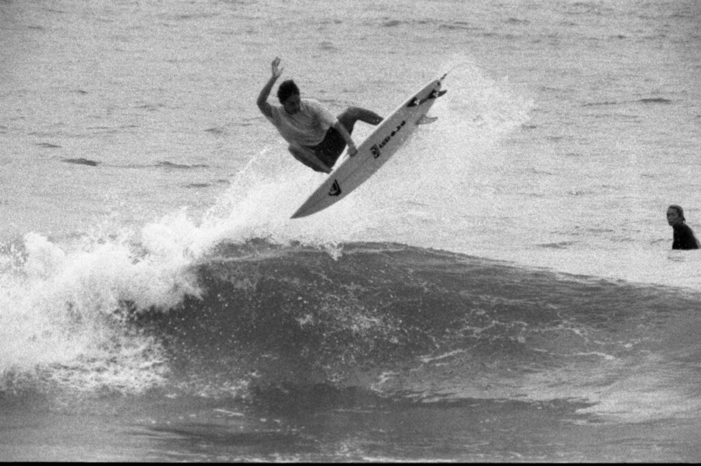 創刊号の特集をピックアップ ＃01_THE HISTORY of SURFING（〜1950年代）