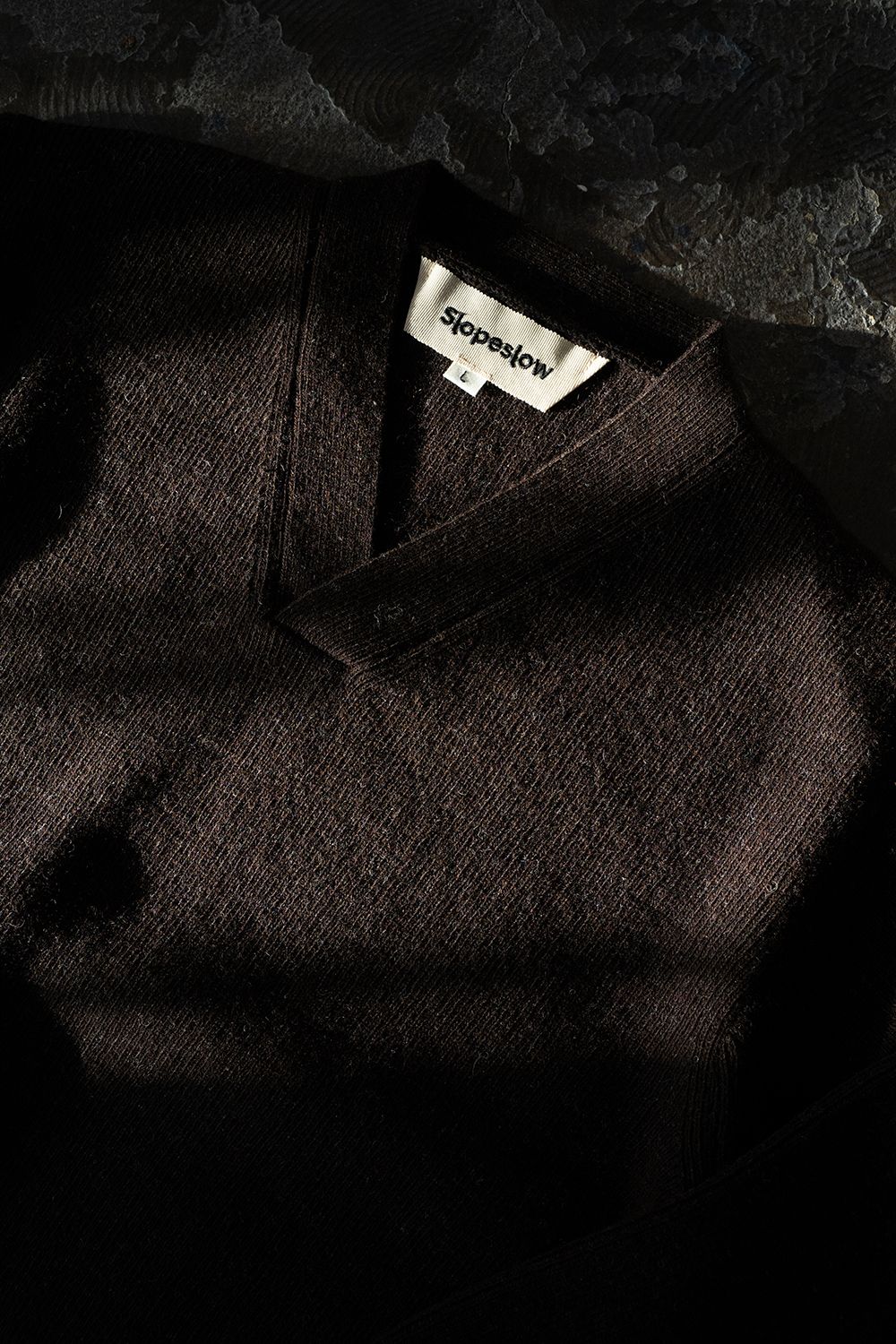 Slopeslow - 【ラスト1点】Hard twisted Shetlandwool cross V neck