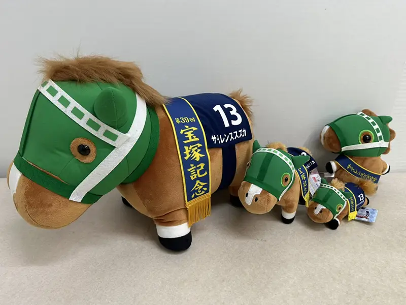 サラブレッドコレクション＆高知競馬 ハルウララぬいぐるみ 45点セット