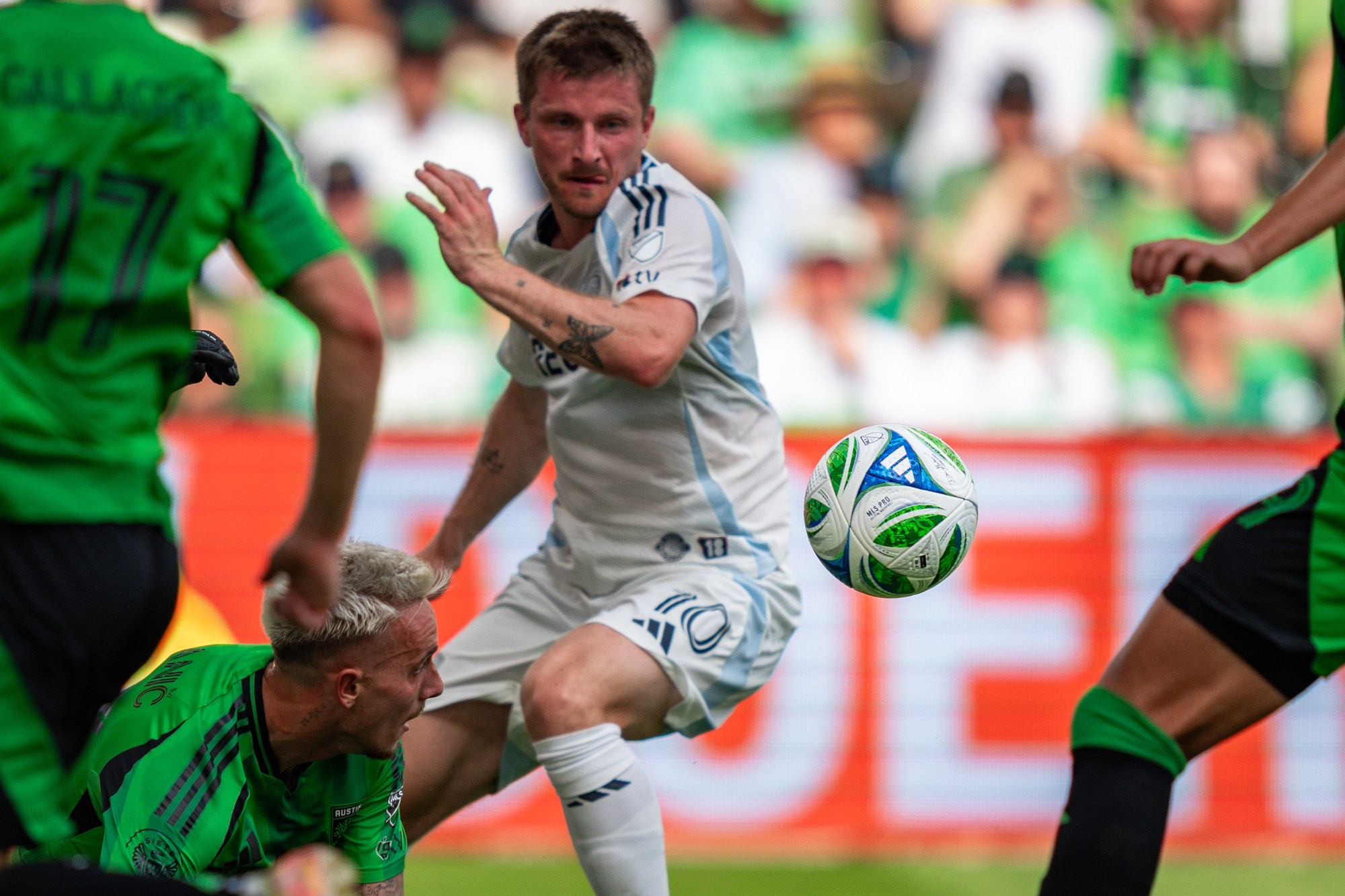 Tom Krasovic: So far, Snapdragon Stadium appears larger than is