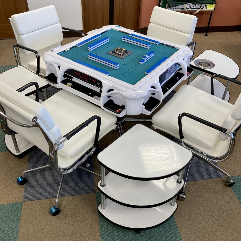 オリジナル麻雀専用イス 「DUKE デューク」ホワイト【4本組購入が更に