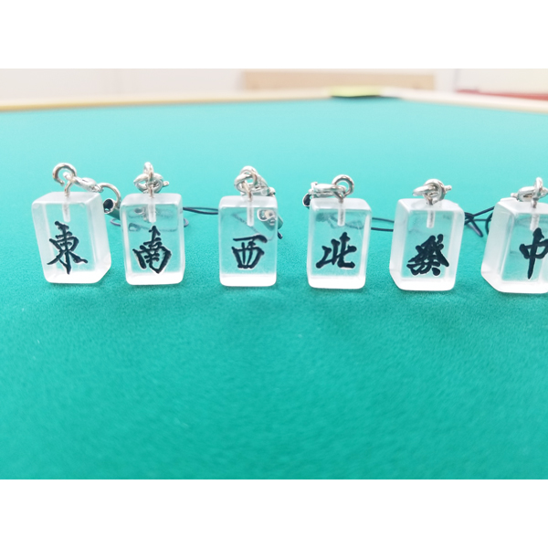 今週の1品】夏仕様「クリア麻雀牌ストラップ限定カラー」売り尽くし