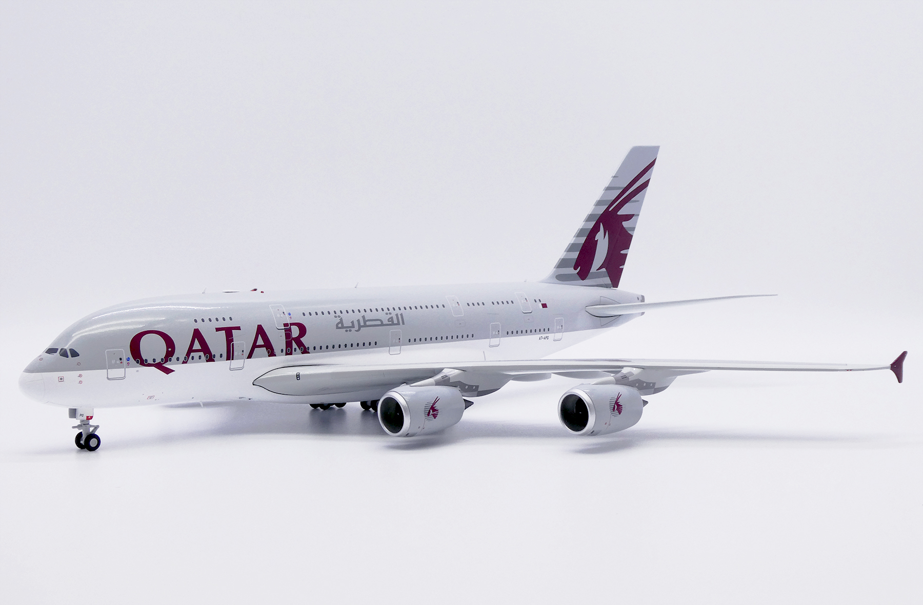 ScaleModelStore.com :: JC Wings 1:200 - XX20200 - Qatar Airways