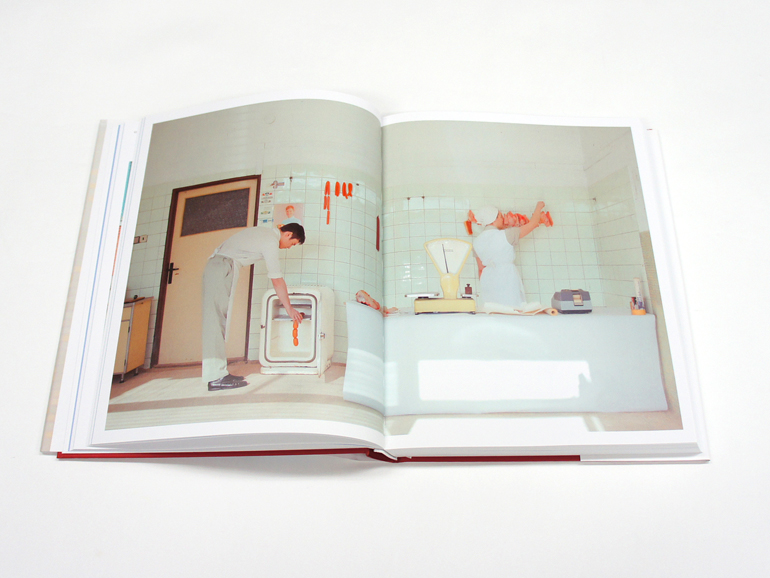 FUTURO RETRO マーリア・シュヴァルボヴァー写真集｜青幻舎 SEIGENSHA