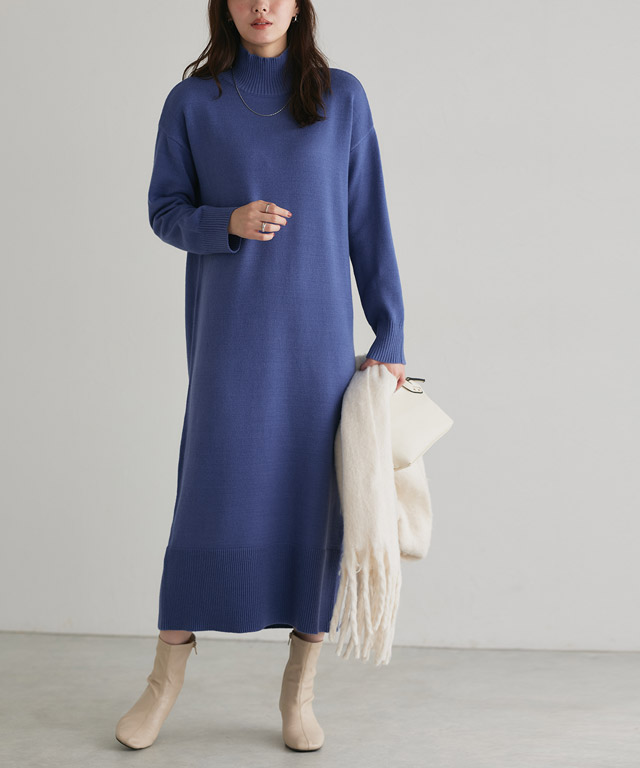 カシミヤタッチの鮮やかブルーニットワンピ！洗練された大人の