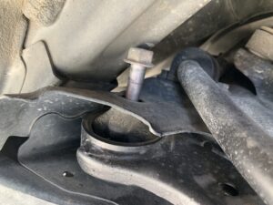 エッセ（L235）】ロアアーム交換。延長ロアアーム取り付け | Freedom