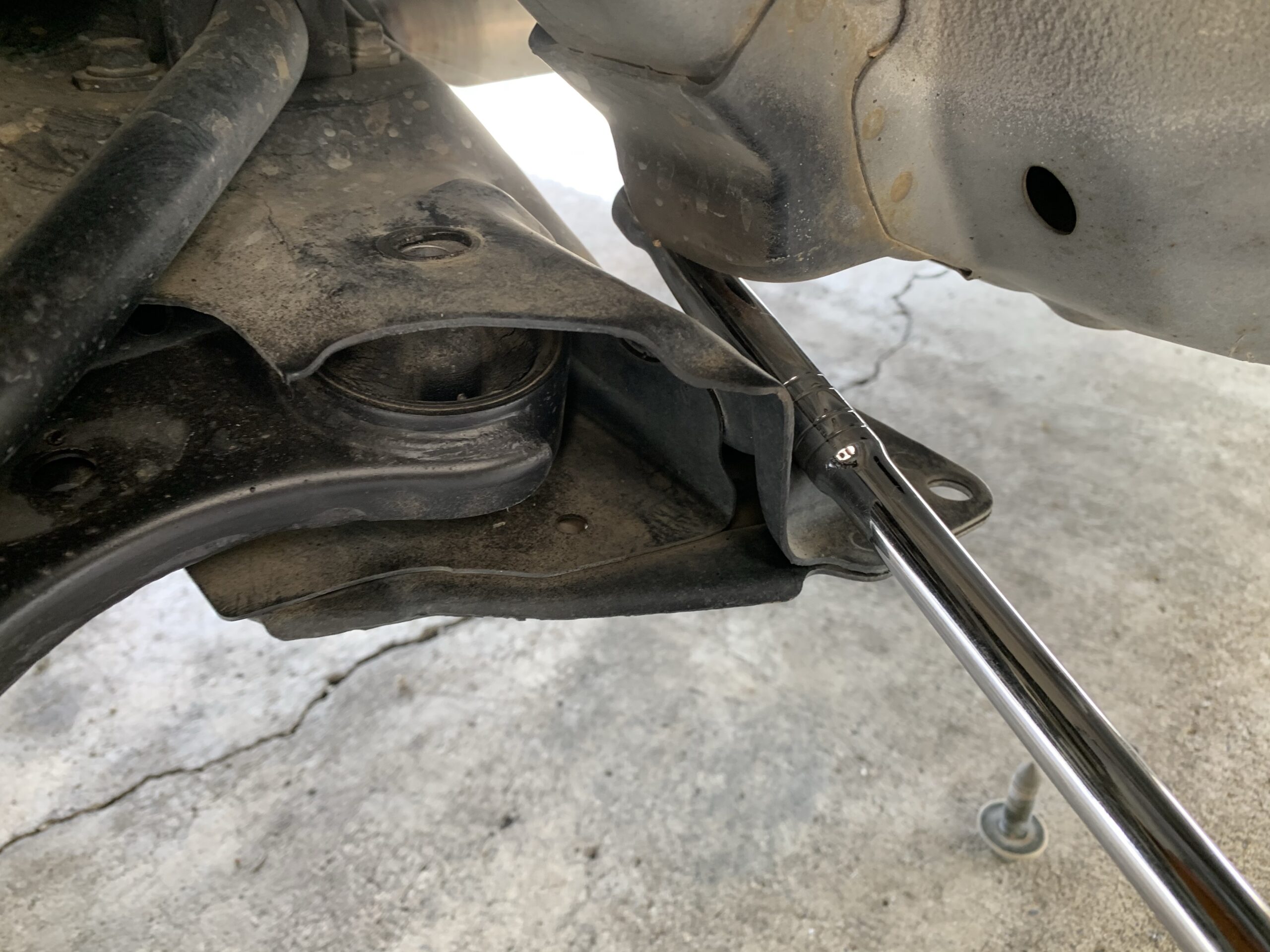 エッセ（L235）】ロアアーム交換。延長ロアアーム取り付け | Freedom