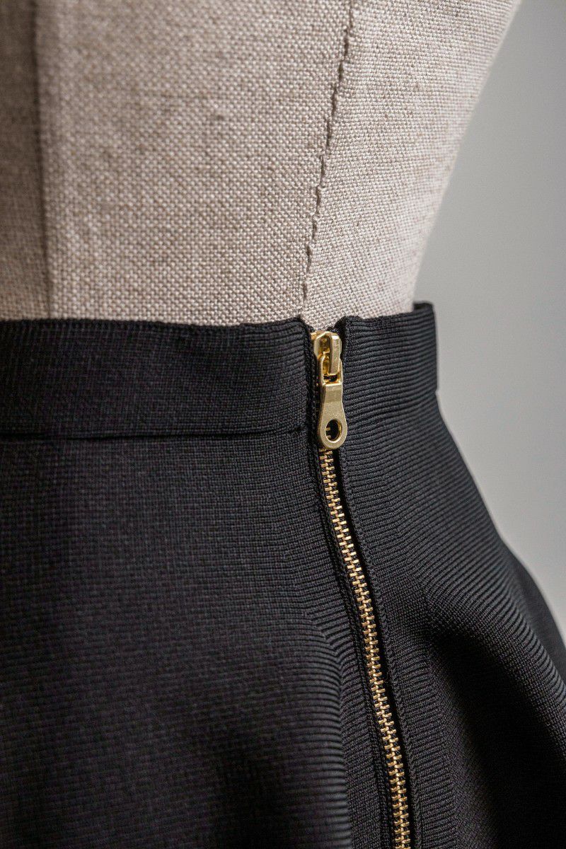 zipper knit flared mini skirt – shéller / シェリエ