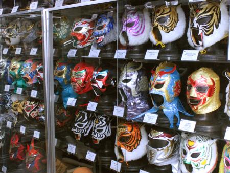 印刷用】プロレスマスクの博物館誕生／水道橋に200点集結 | 全国