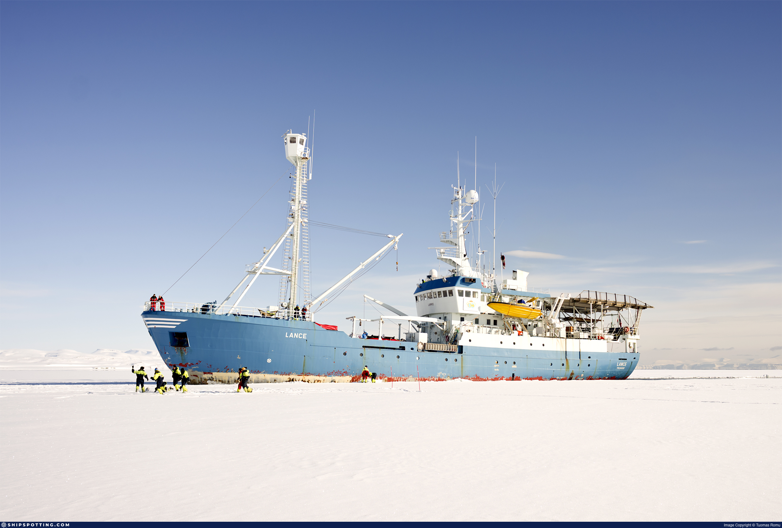 LANCE - IMO 7638351 - ShipSpotting.com - Ship Photos, Information