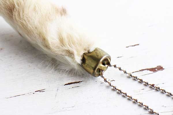 ビンテージ LUCKEY CHARMラッキーチャーム ラビットフット 白