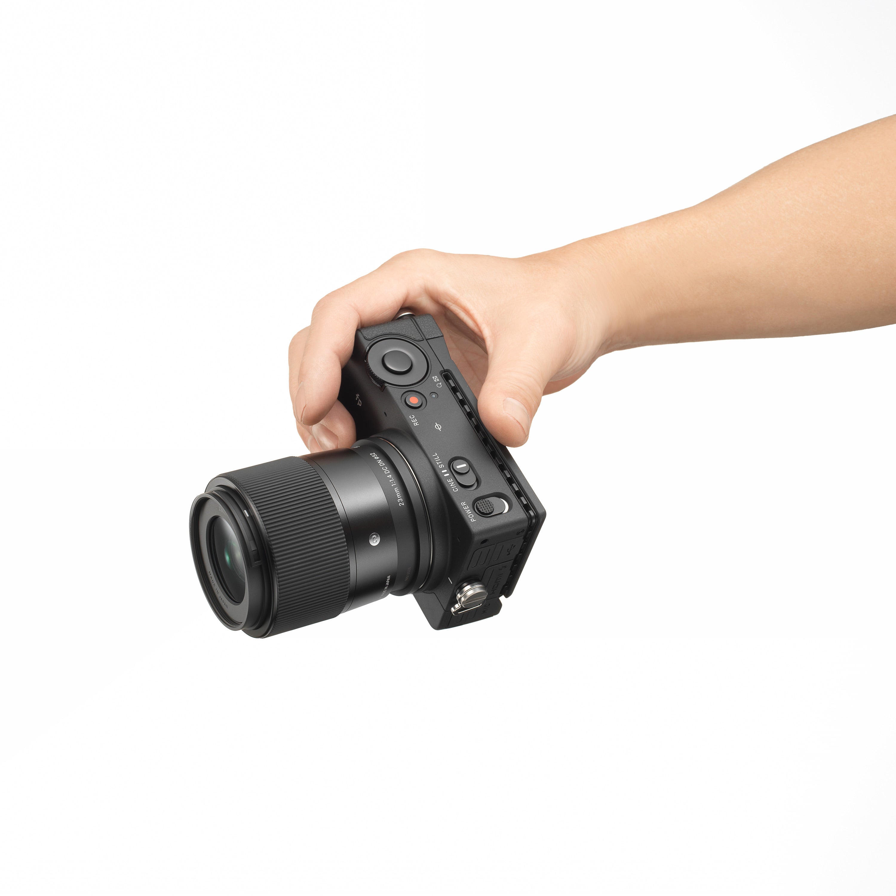 SIGMA 23mm F1.4 DC DN | Contemporary — Sigma Canada