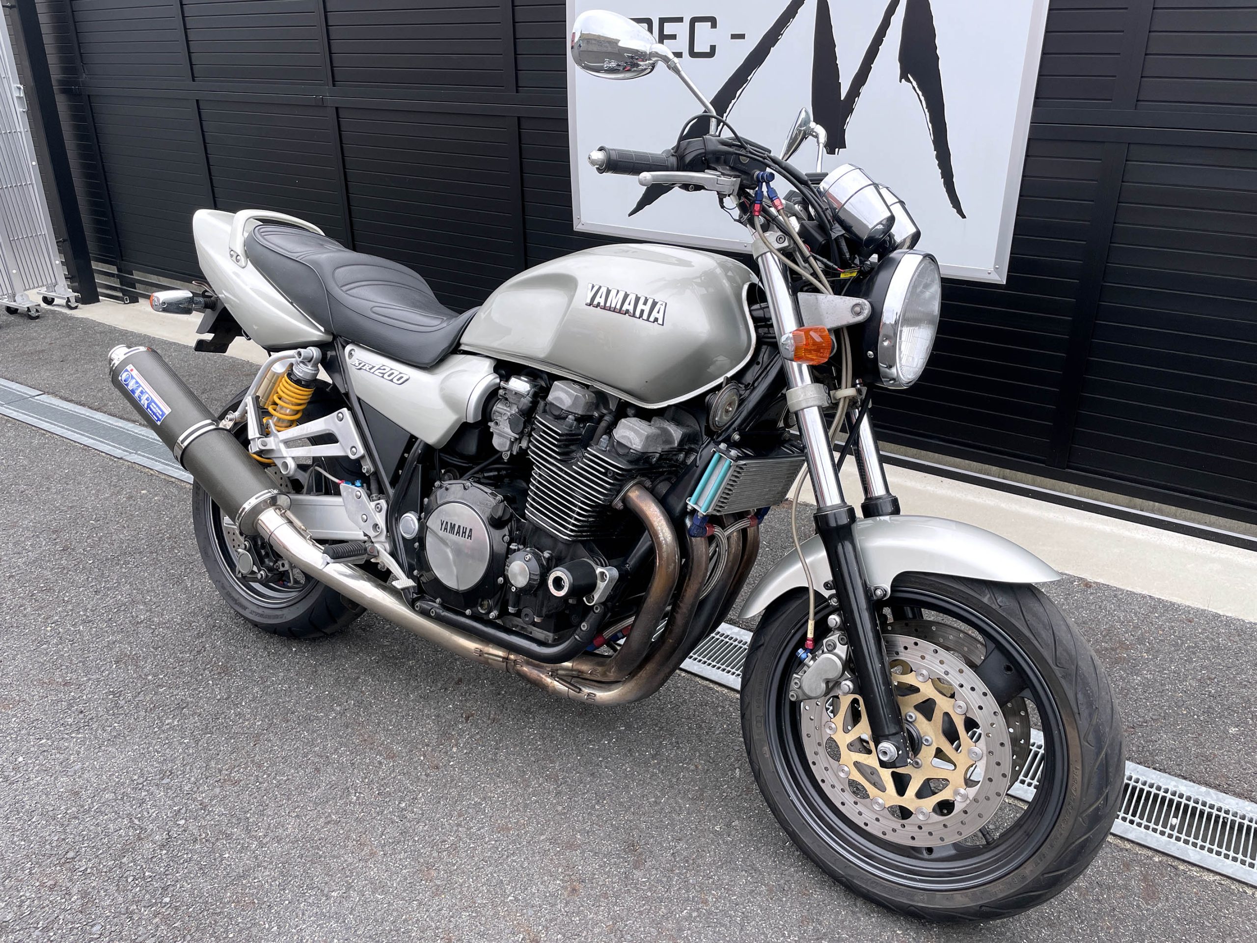 中古バイク YAMAHA XJR1200 4KG – 京都のバイクショップSPEC-M 4934