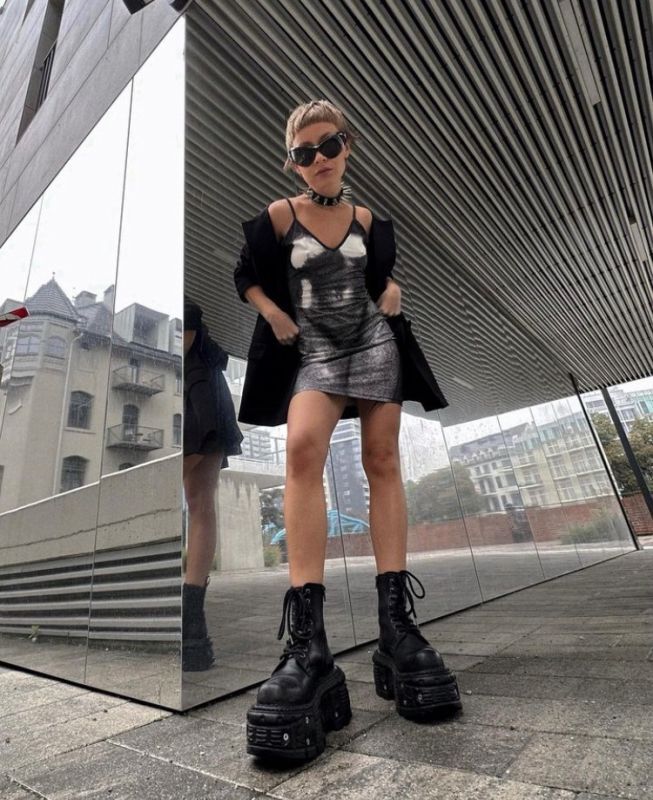 ⭐即納⭐M.TANK083-C1 / ネジ / 厚底ブーツ / 本革【NEW ROCK