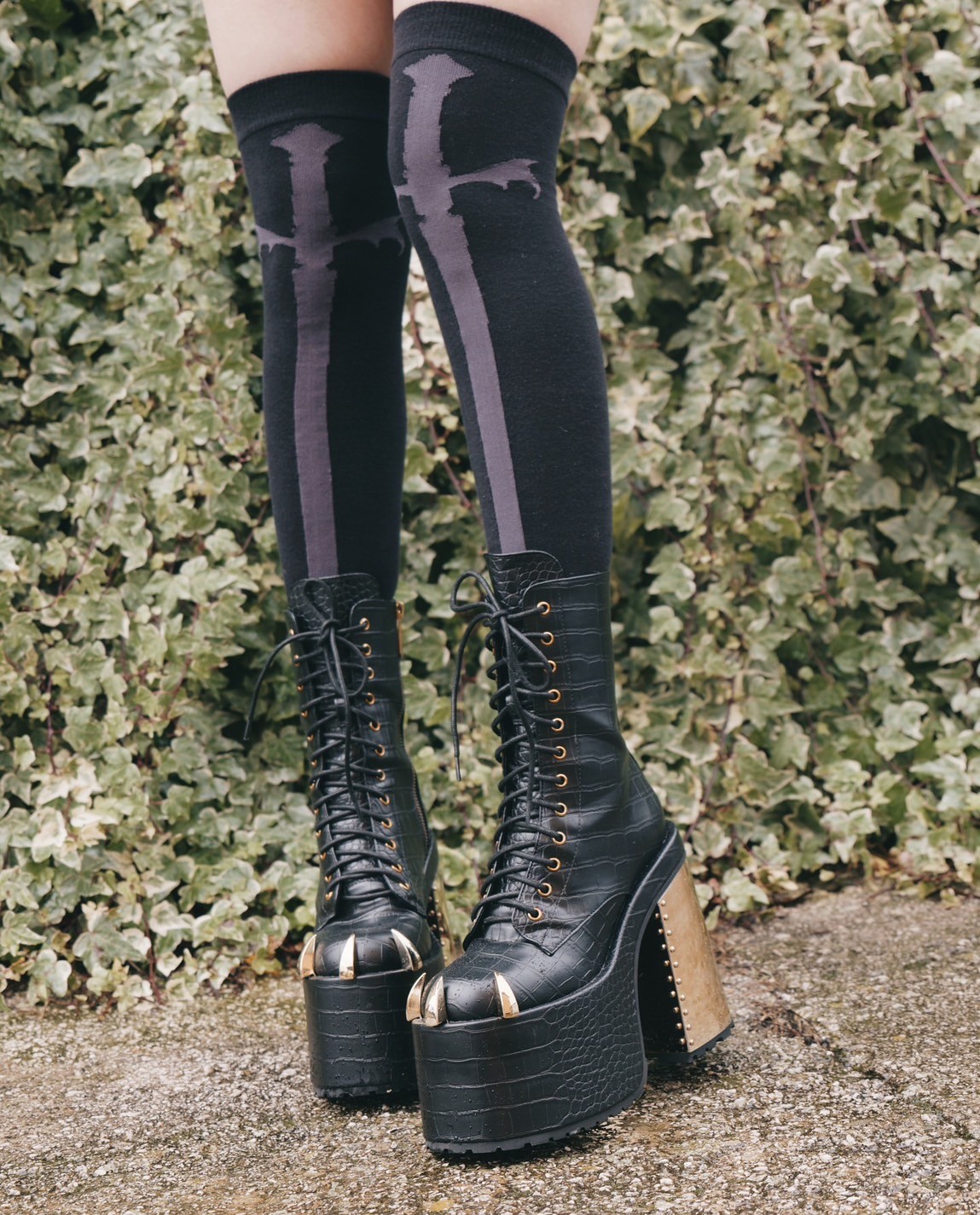 Swordstorm Knee High Socks / ニーハイソックス【KILL STAR