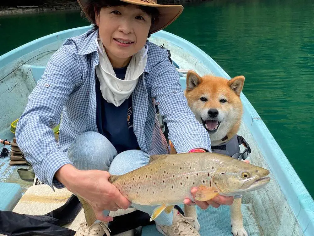 ナギサ」で輝いた48センチブラウン “脱管釣り”の第一歩として人気「中