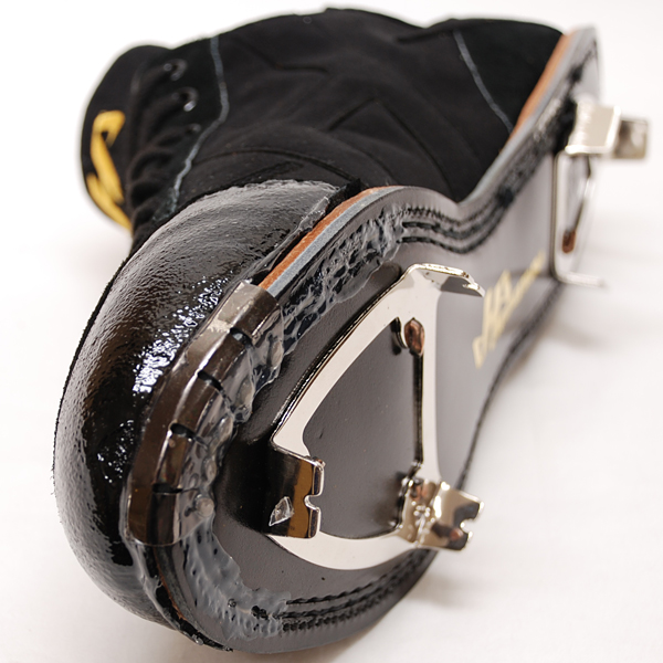 ハタケヤマ 捕手用スパイク エクセーヌ KT-WG5ES 縫いP革 | 野球用品