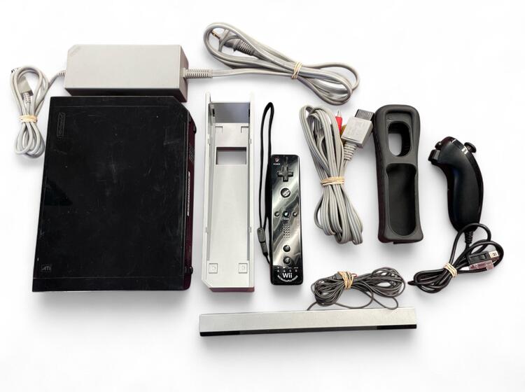 Nintendo Wii Game Machine (RVL-101) NOT Compatible with Gamecube (Test