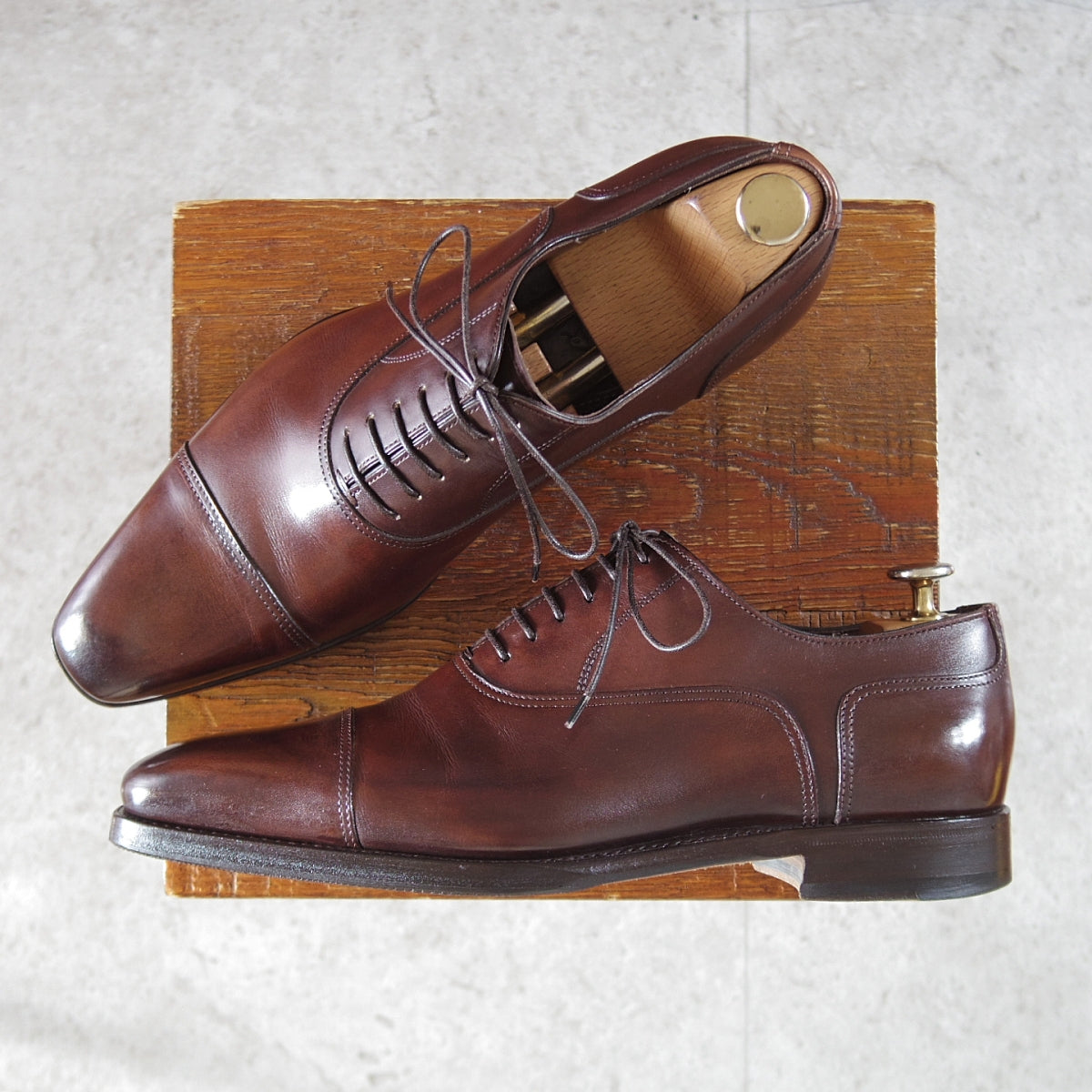 サントーニ BEAMS F リボンローファー スエード 5 薄茶 中古 o387