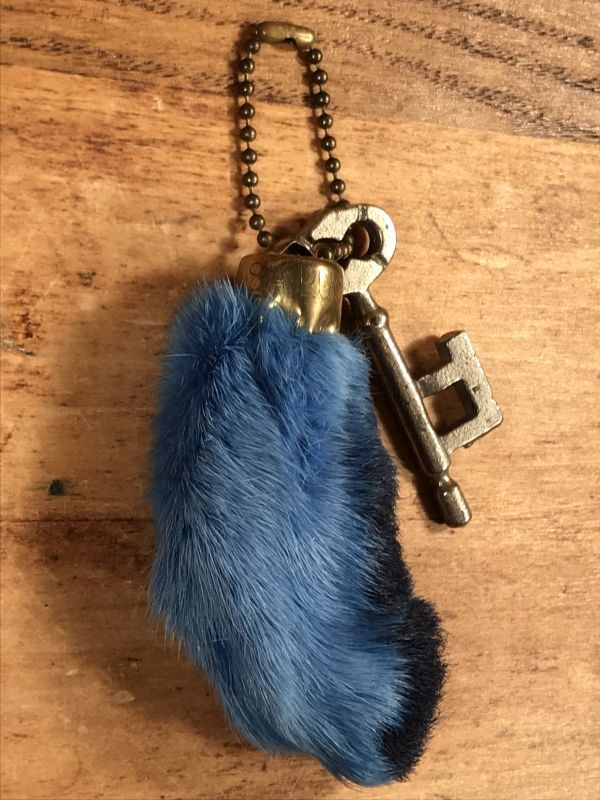 Rabbit Foot Lucky Charm Keychain ラビットラッキーチャーム