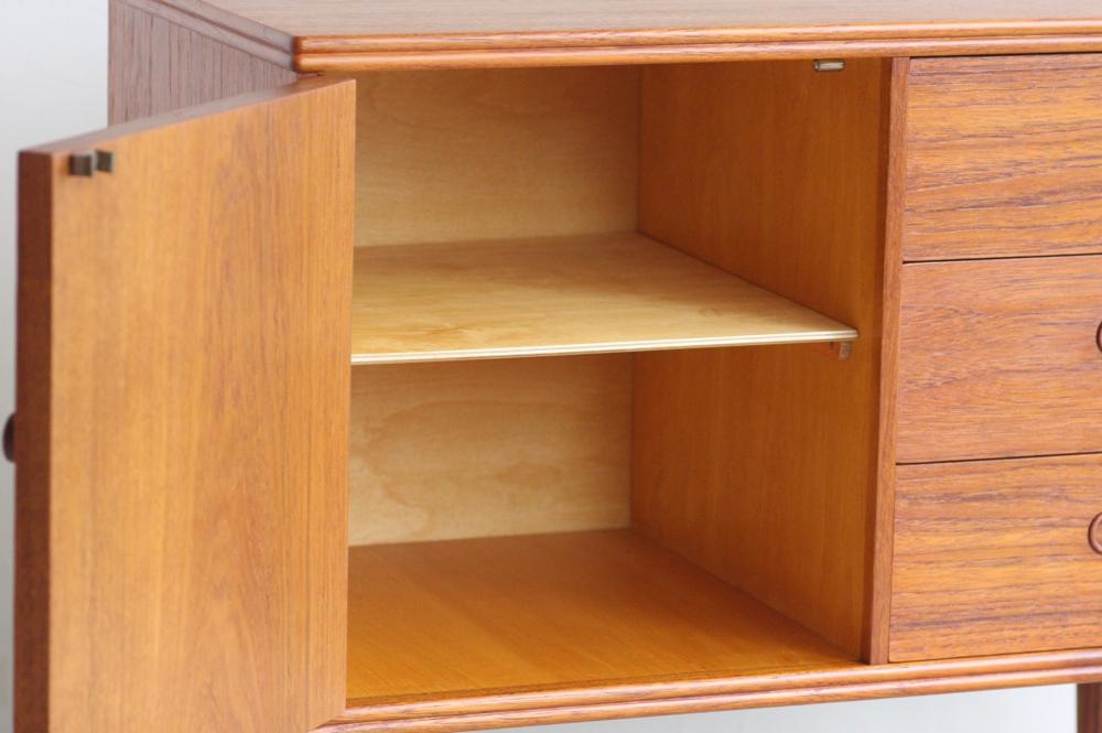 北欧ビンテージ家具/デンマーク/ミニキャビネット/チーク