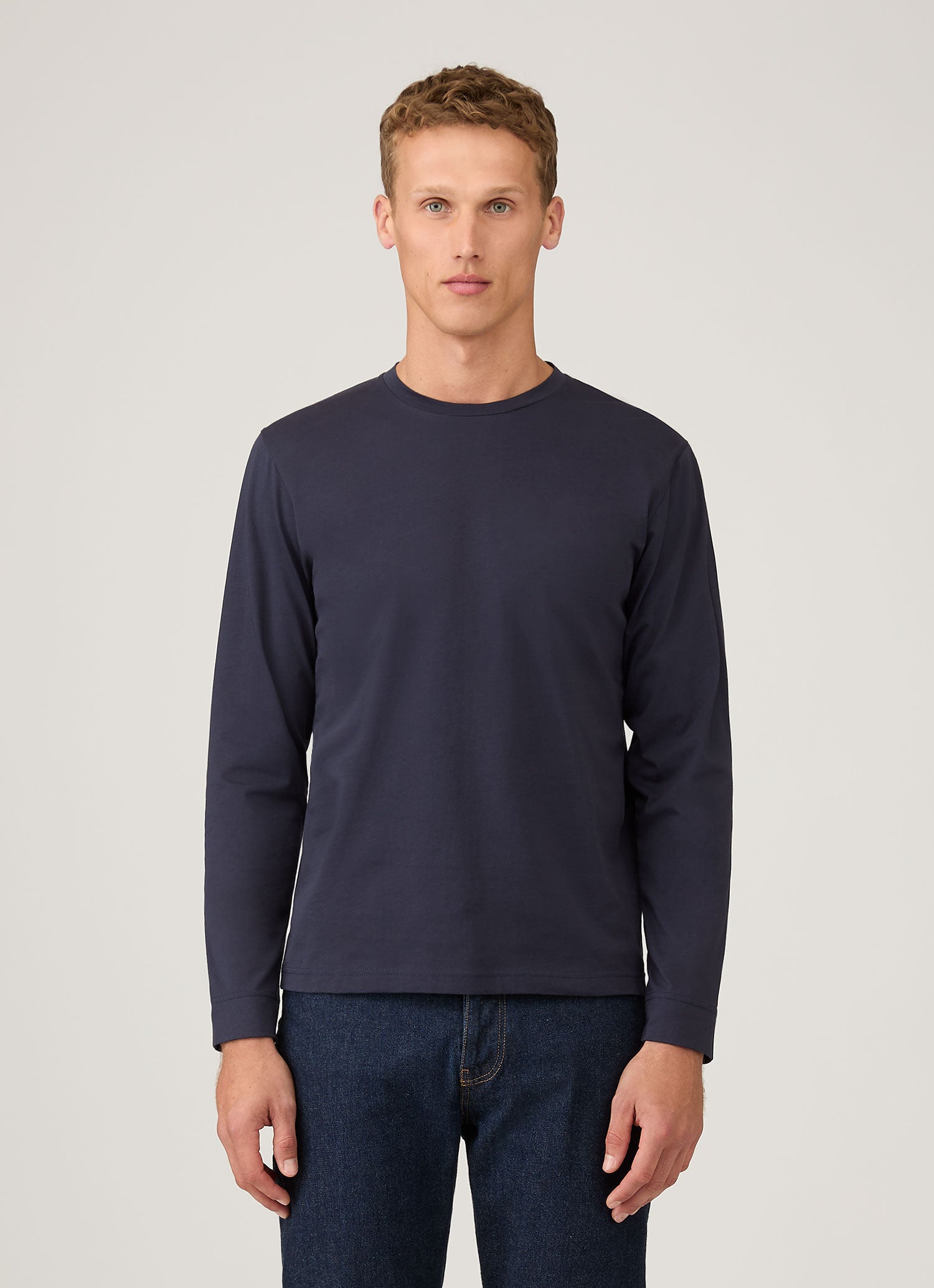 ロングスリーブ （ミッドウェイト）リヴィエラ Tシャツ（Navy）| Sunspel